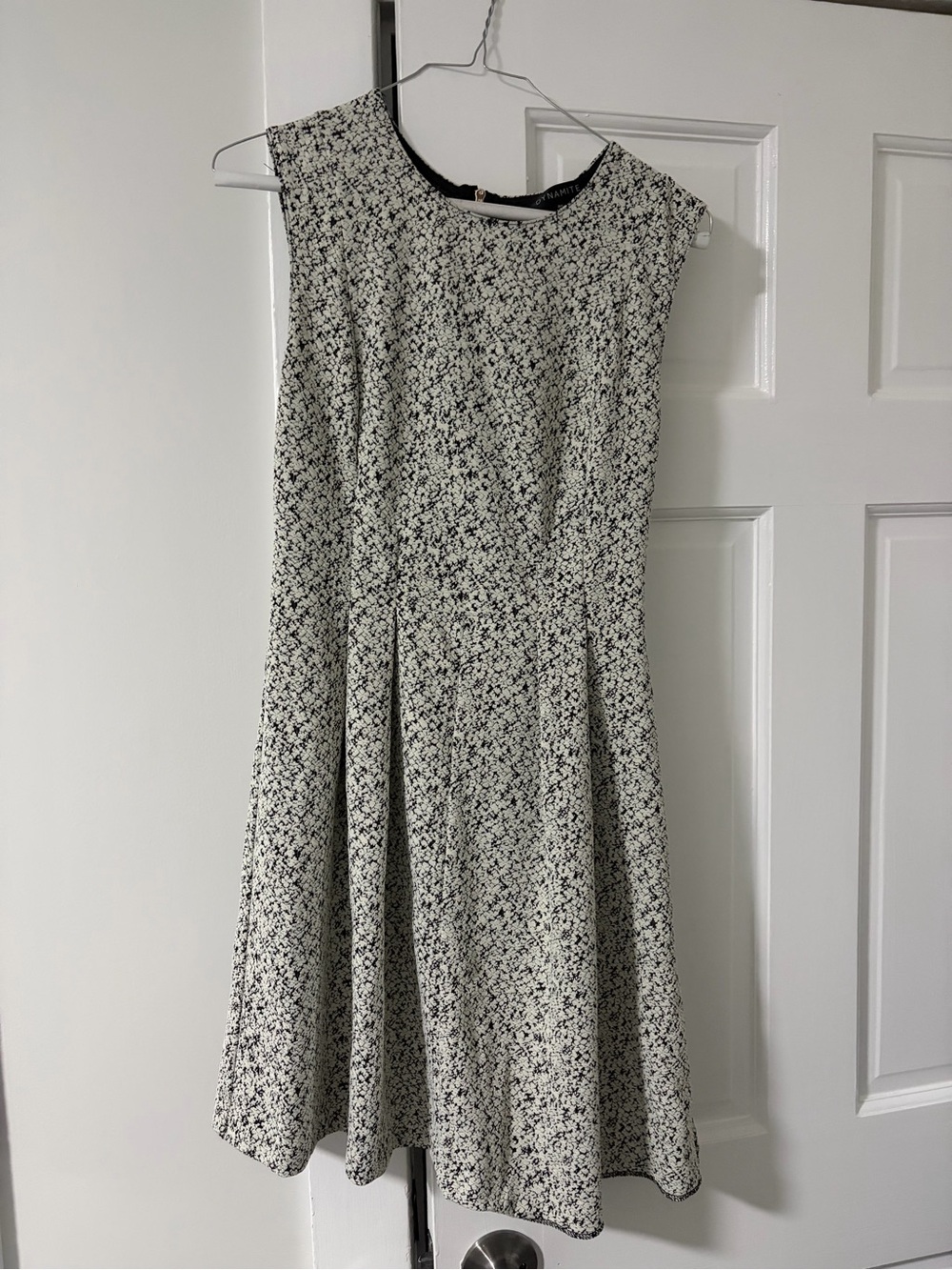 Dynamite Black & White Floral Midi Dress